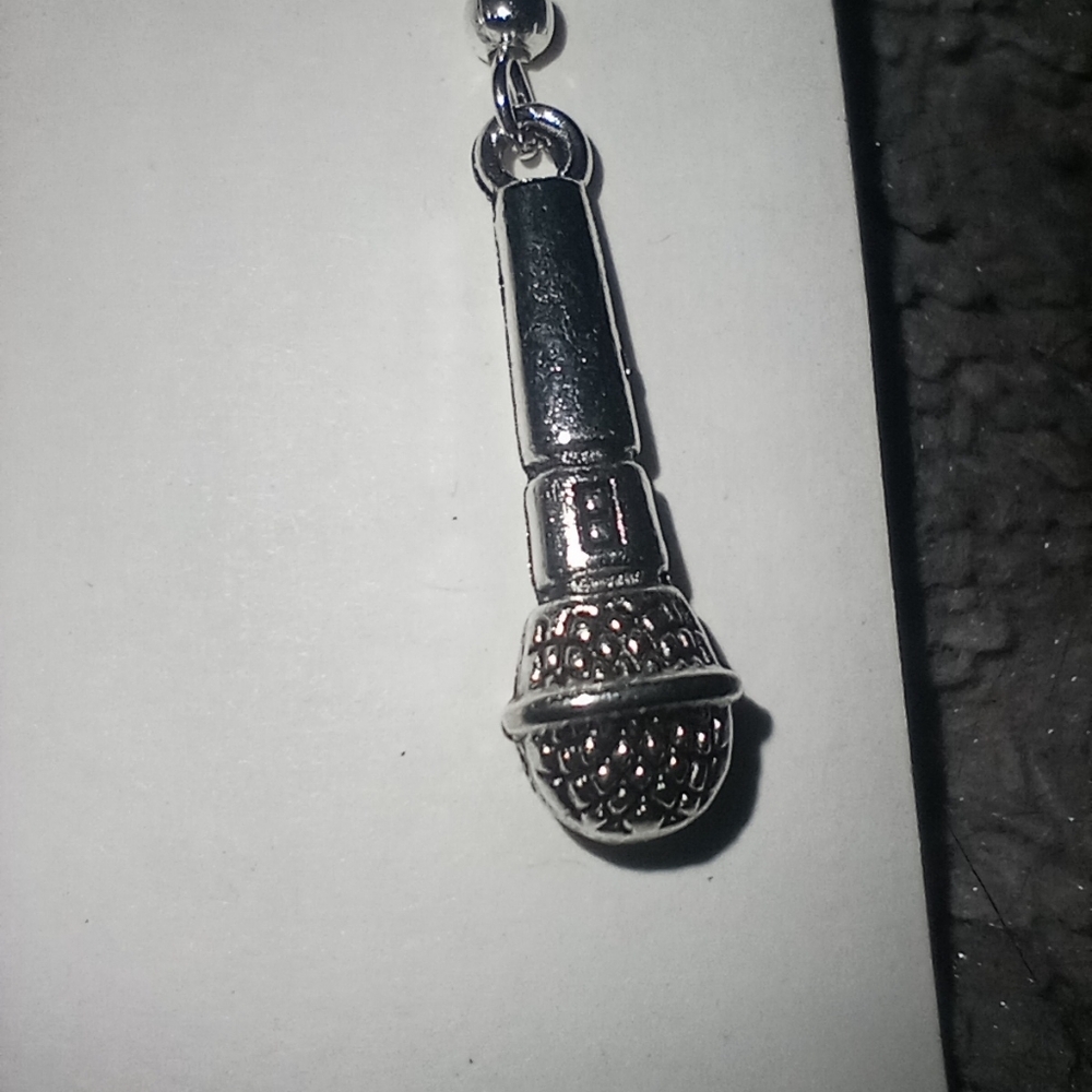 Set of 2 Dangle Earrings Silver Tone Cassette Tape & Microphone NWOT - Picture 5 of 8
